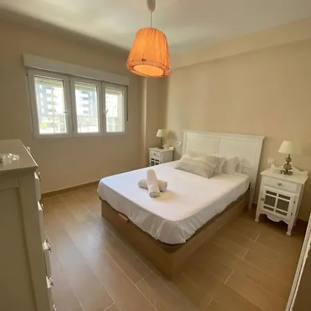 Delfin Avenida Ha Apartamento